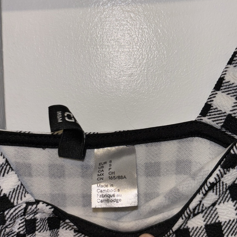 Black and White Checkered Dress - Picture 4 of 4